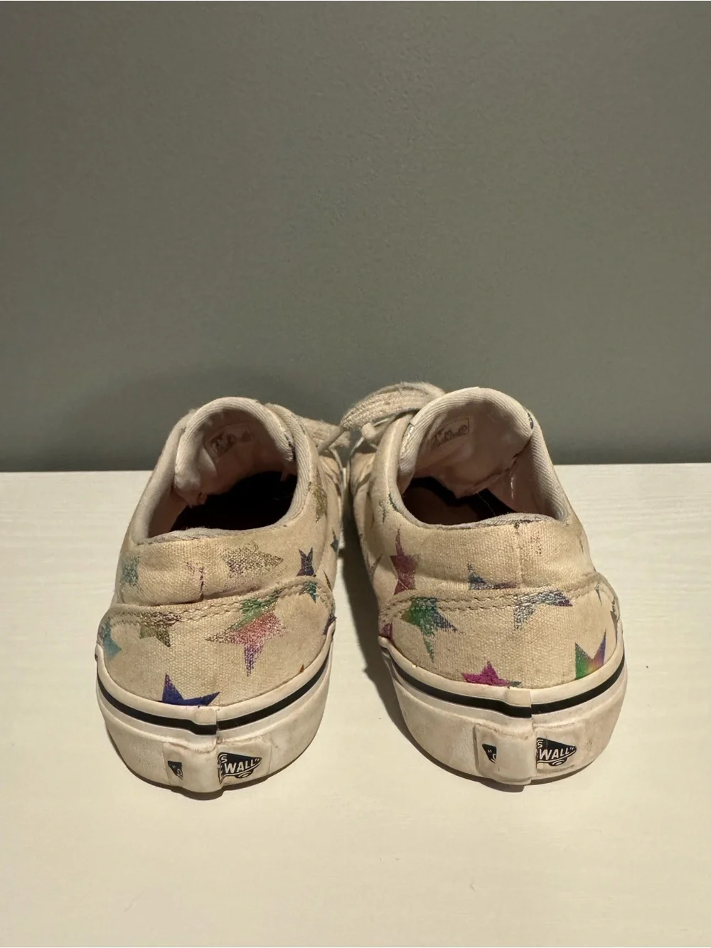 Vans Kids Canvas Sneakers in Cream with Multicolor Stars